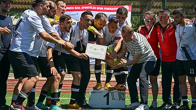Türkiye Özel Sporcular Futbol Şampiyonası'nı sona erdi
