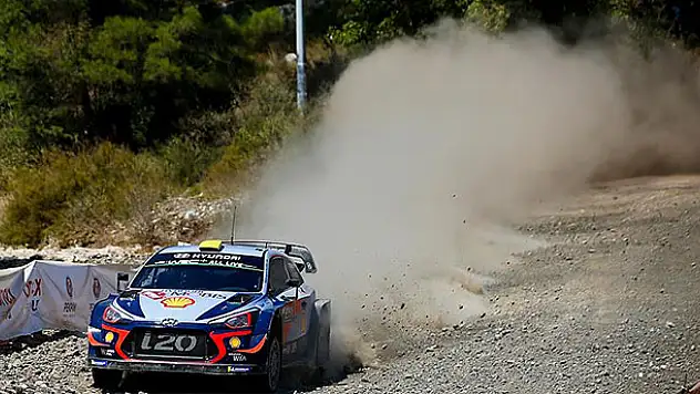 Türkiye Rallisi dünyaca ünlü pilotları zorladı
