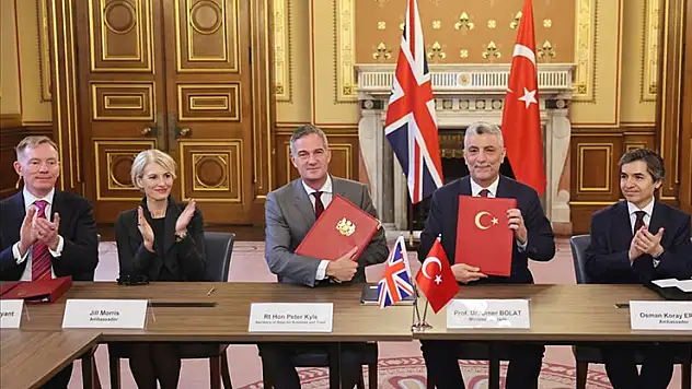 Türkiye ve İngiltere arasında ticaret alanında yeni anlaşmalar imzalandı