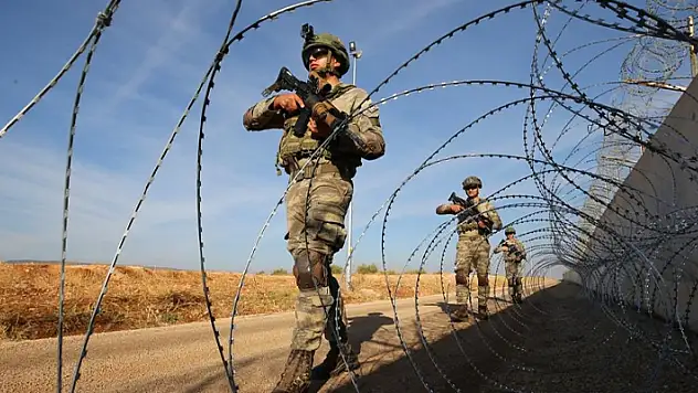 Türkiye'ye geçmeye çalışan terörist Suriye sınırında yakalandı
