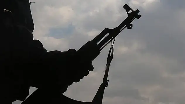 Türkiye'ye girmeye çalışan terörist Suriye sınırında yakalandı
