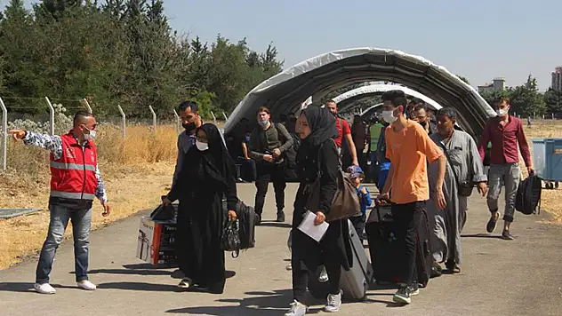 Türkiye'deki Suriyeliler Kurban Bayramı için ülkelerine dönüyor