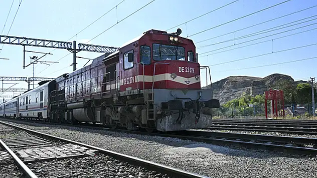 Türkiye'nin bölgesel demir yolu bağlantısını güçlendirecek projeye 2,4 milyar avroluk finansman