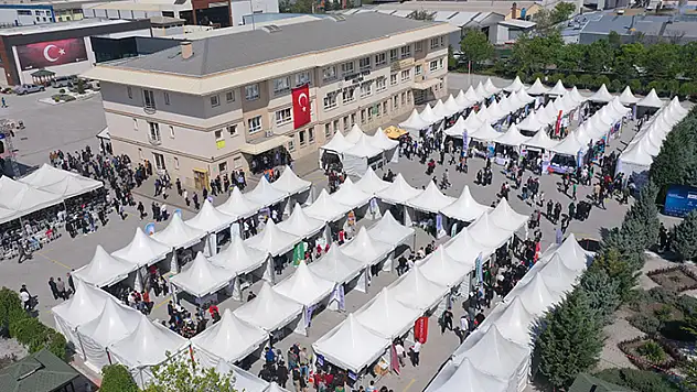 Türkiye'nin ilk Mesleki Eğitim Odaklı İstihdam Fuarı Konya'da açıldı
