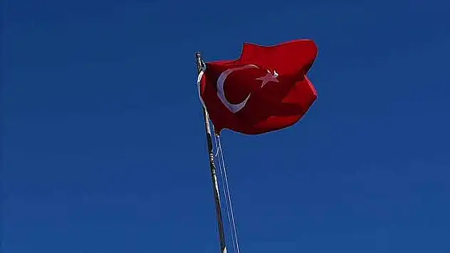 Türkiye'nin Tahran Büyükelçiliği, İran'daki Türk vatandaşlarına yönelik güvenlik duyurusu yaptı