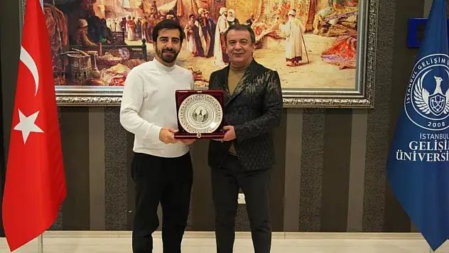 Türkiye'nin teknoloji vizyonu İGÜ'de buluştu