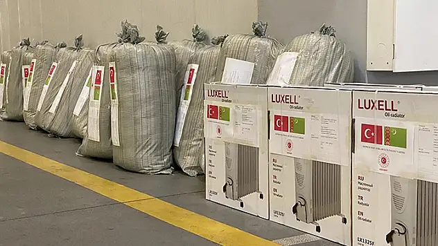 Türkmenistan depremzedelere 100 yatak ve 60 ısıtıcı gönderdi
