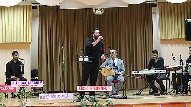 Türkü gecesinde buluştular
