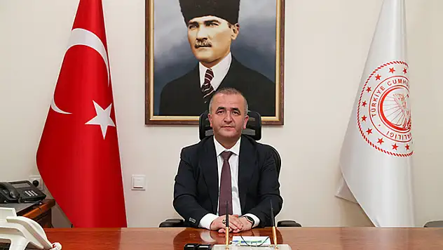 Türkü gerçek oldu, Tokat valisiz kaldı
