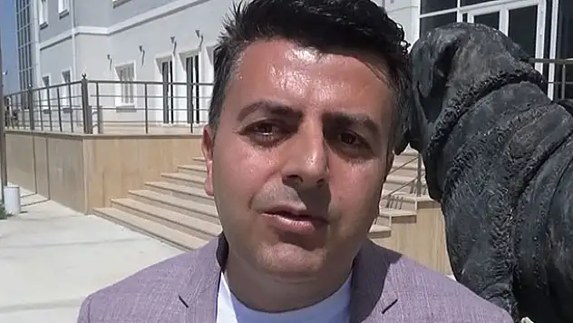 Tuz Gölü'ndeki flamingo ölümlerine ilişkin önemli açıklama: Sular çekiliyor, besin azalıyor, flamingolar ölüyor