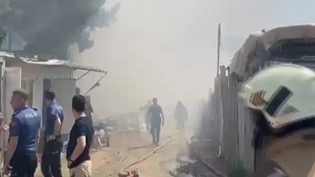 Tuzla'da geri dönüşüm tesisinde korkutan yangın
