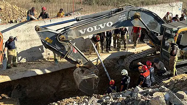 Tuzla'da şantiyede göçük! 2 işçi toprak altında kaldı
