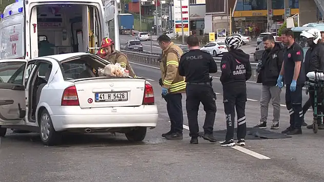 Tuzla'da kontrolden çıkan otomobil takla attı :1 ölü