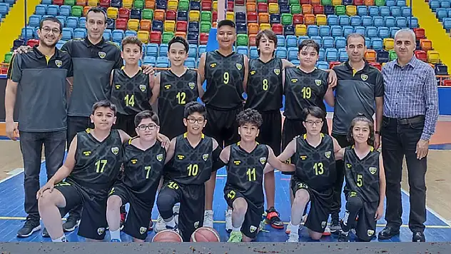 U12'de şampiyon Büyükşehir oldu