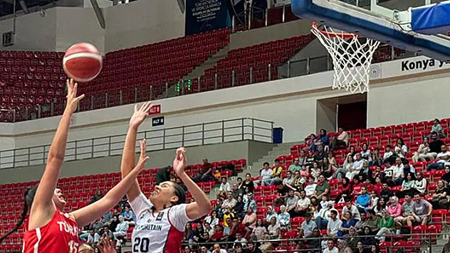 U16 Kadın Milli Basketbol Takımı, Büyük Britanya'ya takıldı
