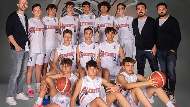 U16'da şampiyon Atayurt Spor
