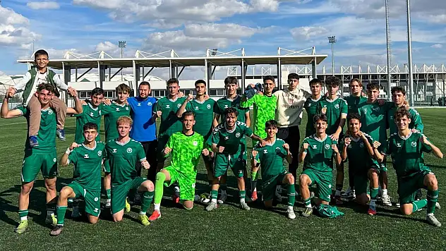 U17 derbisinde gol yağmuru! Kazanan Konyaspor