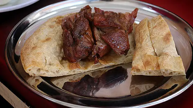 Üç kuşaktır 'Fırın Kebabı' pişiriyorlar