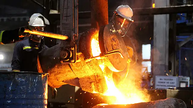 Ücretli çalışan sayısı yıllık yüzde 6,5 arttı
