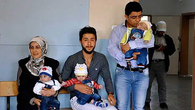 Üçüzleri 'Recep, Tayyip, Erdoğan' ile sandığa gittiler