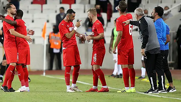 UEFA Avrupa Konferans Liginde Petrocub'u 1-0 yenen Sivasspor, 3. eleme turuna yükseldi
