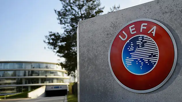 UEFA CEZASIZ BIRAKMIYOR!