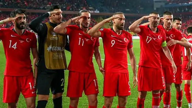 UEFA'dan asker selamı skandalı! Milli Takım'ın sevinci için inceleme başlatıldı