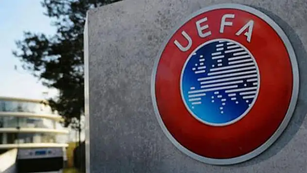 UEFA'dan elle oynamaya standart