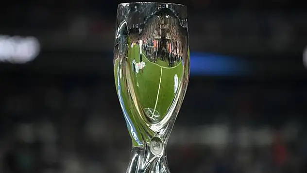 UEFA resmen açıkladı! Sevilla - Bayern Münih maçı seyircili oynanacak