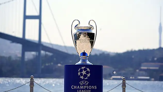 UEFA Şampiyonlar Ligi finalini Türkiye'den Portekiz'e aldı

