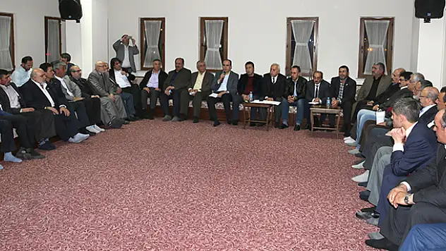 Uğur İbrahim Altay mahalle muhtarları ile buluştu