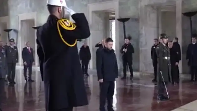 Ukrayna Devlet Başkanı Zelenskiy Anıtkabir'de