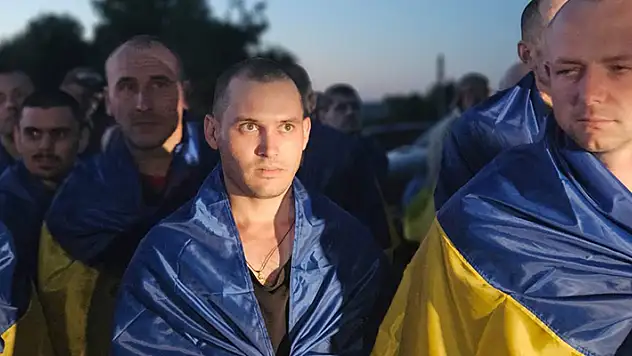 Ukrayna ve Rusya arasında esir değişimi: İki taraftan 180 asker ülkesine döndü
