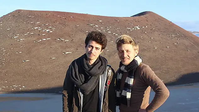 Ukraynalı turist Meke Gölü'nde yüzdü