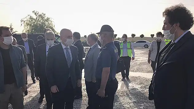 Ulaştırma Bakanı Karaismailoğlu Konya-Karaman-Ulukışla hızlı tren hattı çalışmalarını inceledi