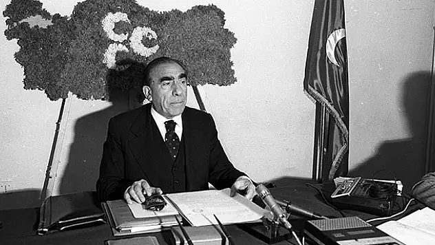 Ülkücü Hareket'in Lideri Türkeş vefatının 24. yılında anılıyor