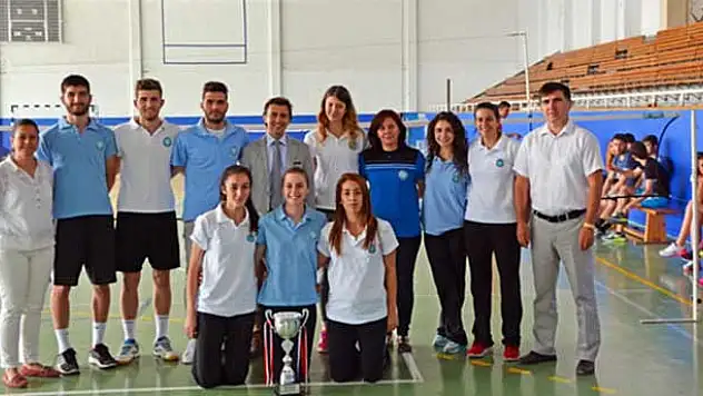 Uludağ Üniversitesi Badminton Takımı Polonya yolcusu