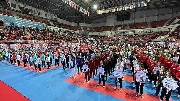 Ümit, Genç ve 21 Yaş Altı Dünya Karate Şampiyonası'nın açılış seremonisi yapıldı

