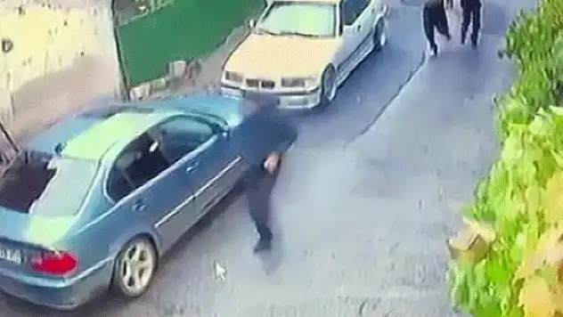 Ümraniye'de sokak ortasında dehşet: Rastgele ateş açıp bir genci kaçırdılar