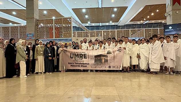 Umre Ödüllü Siyer Yarışmasını kazananlar kutsal topraklara uğurlandı