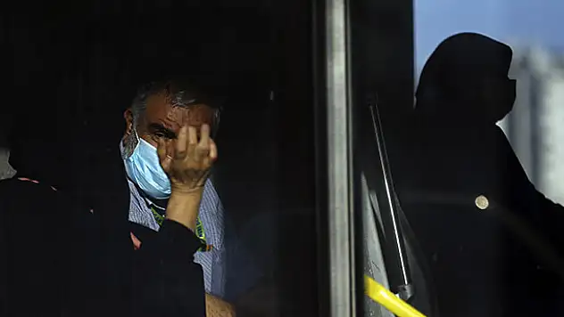 Umreden dönen 168 kişilik kafile, Konya'da karantinaya alınacakları yurda yerleştirildi