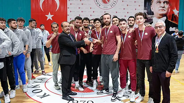 ÜNİLİG bölgesel basketbol heyecanı Konya'da yaşandı