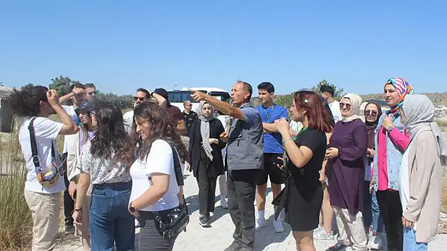 Üniversite öğrencileri Konya'da erozyon çalışmaları hakkında bilgilendirildi
