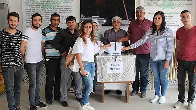 Üniversite öğrencilerinden 'Gençlerden Geleceğe Mektup 2053' projesi