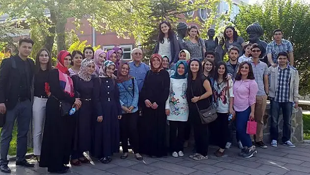 Üniversiteli öğrencilere Nasreddin Hoca dersi