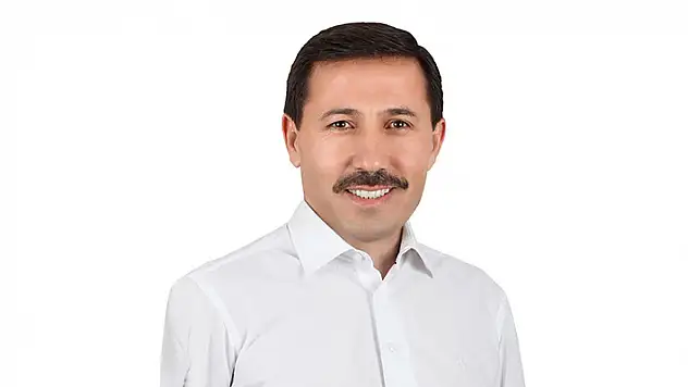 Üniversiteye ilk adımda Karatay Belediyesi gençlerin yanında: Bin 500 TL'lik eğitim desteği verilecek
