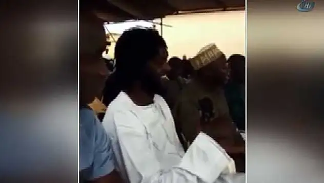 Ünlü futbolcu Adebayor Müslüman oldu