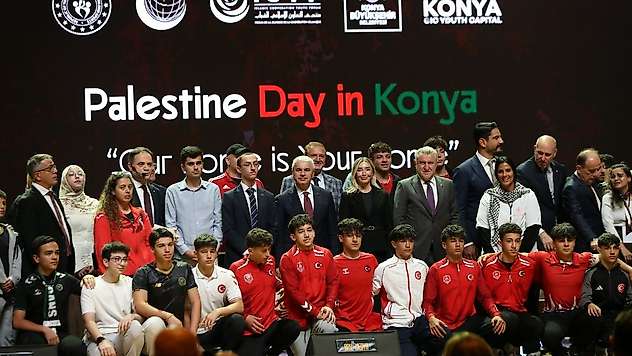 Ünlü isimler, Konya'da 'Filistin İçin' konuştu