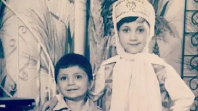 Ünlü isimlerin çocukluk fotoğrafları