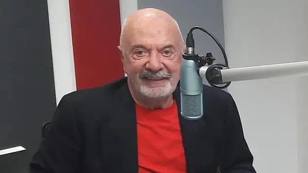 Ünlü sunucu Erkan Yolaç hayatını kaybetti
